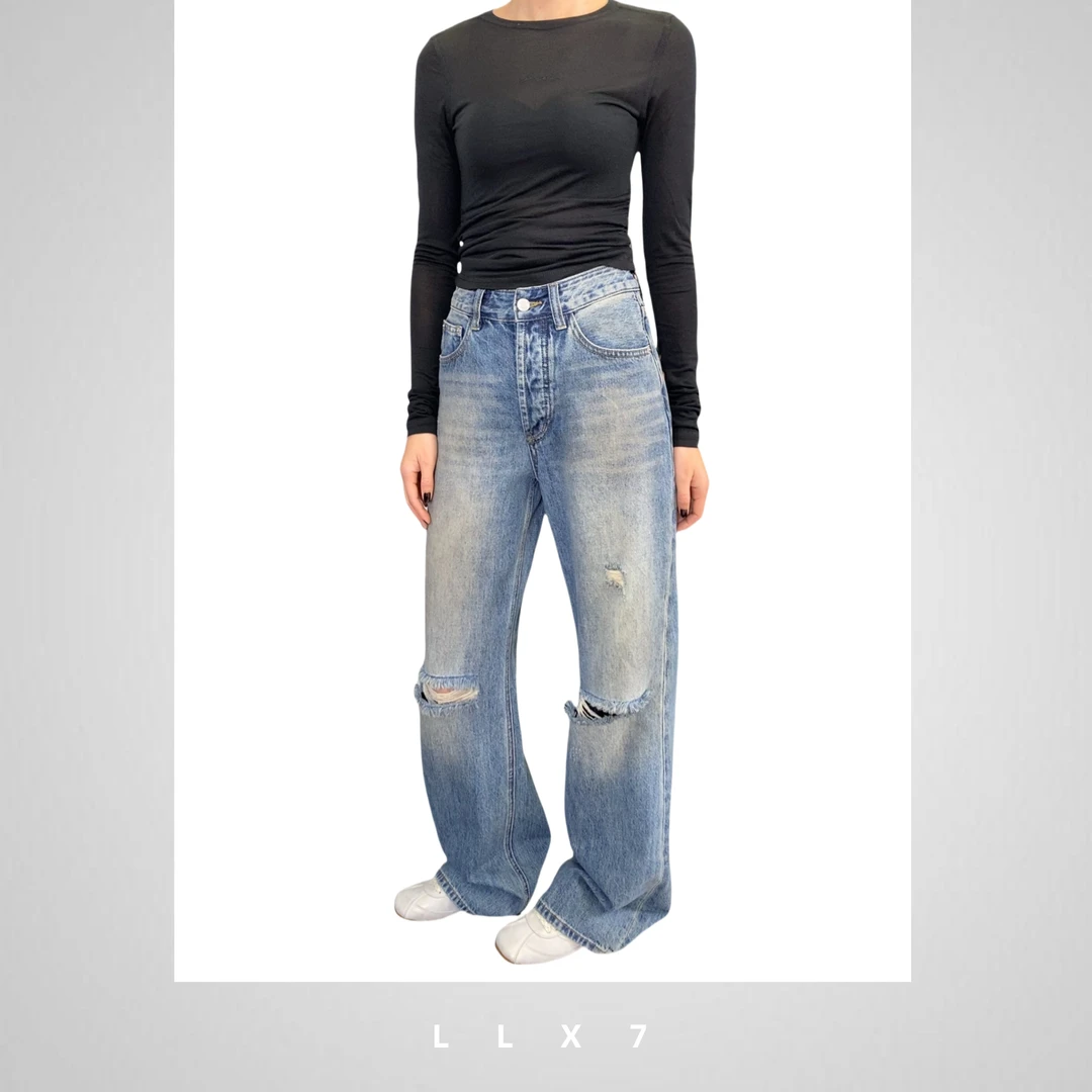 LLX2025新款脏脏直筒微喇破洞牛仔裤门襟纽扣设计百搭休闲长裤