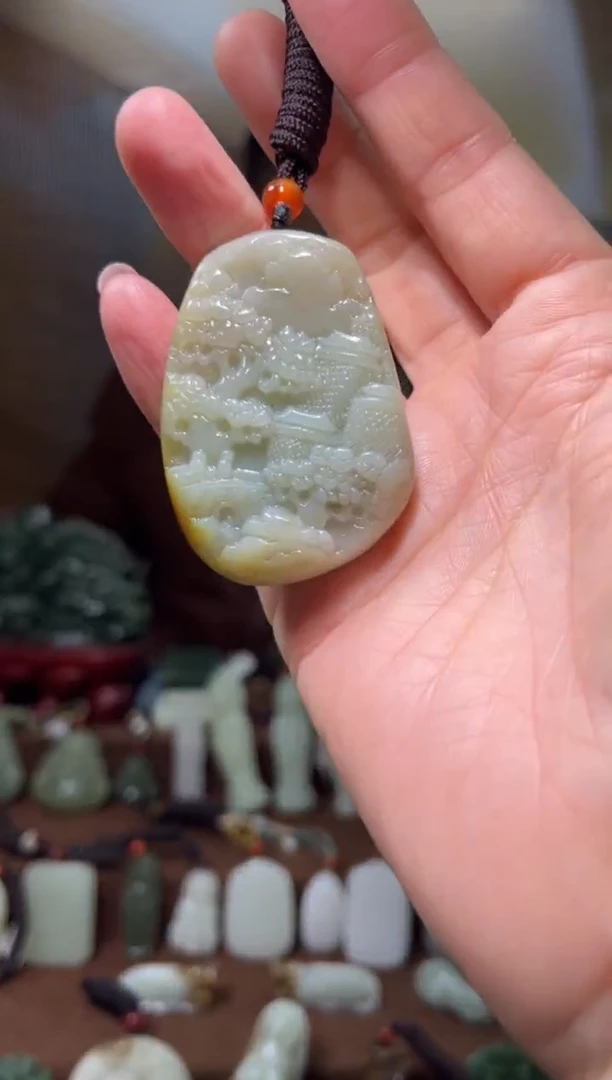 颈饰未镶嵌和田玉`