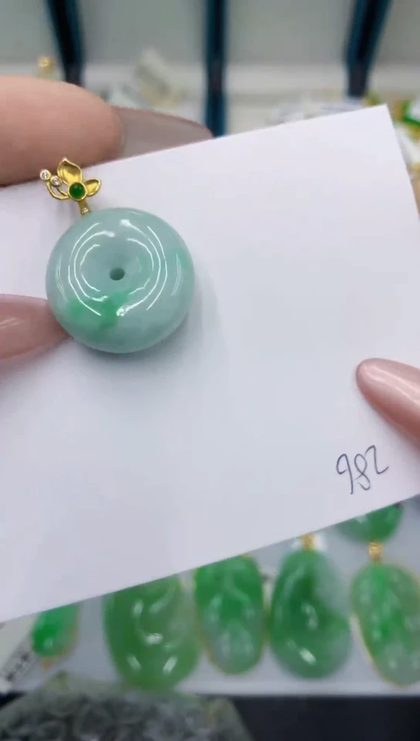 颈饰未镶嵌翡翠111111