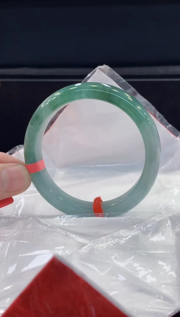 未镶嵌手镯翡翠翡翠手镯