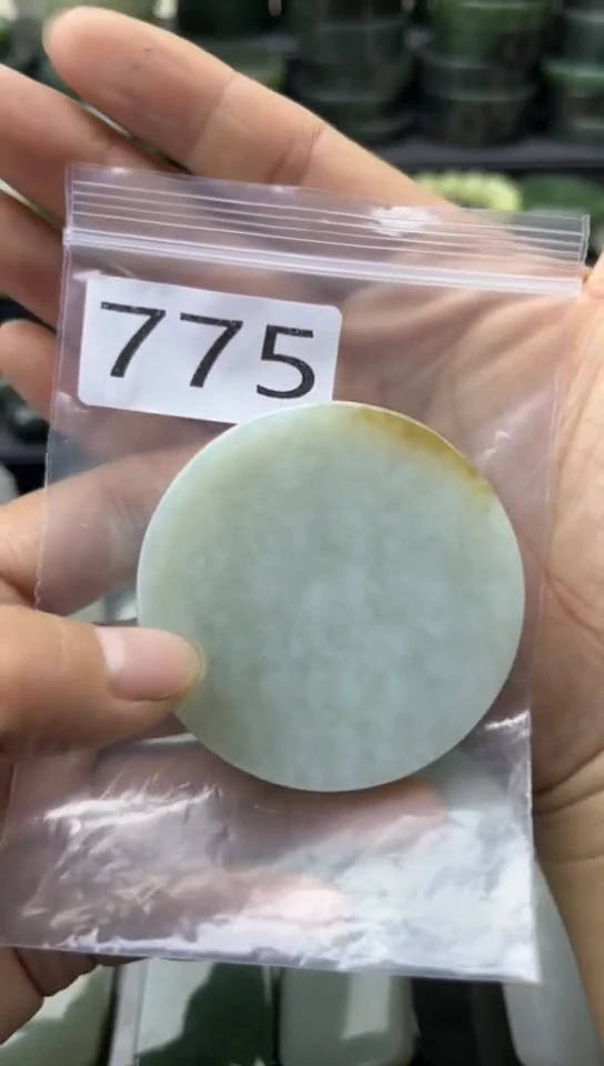 未镶嵌和田玉珠宝半成品镯芯