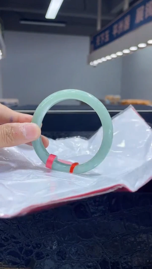 未镶嵌手镯翡翠6