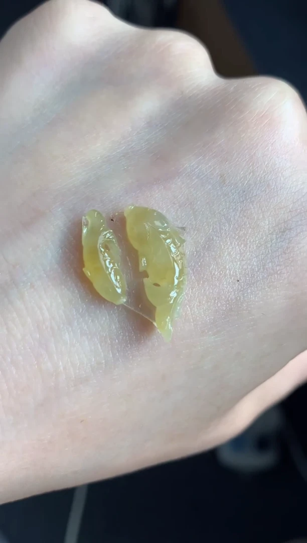 定制翡翠未镶嵌一对金鱼