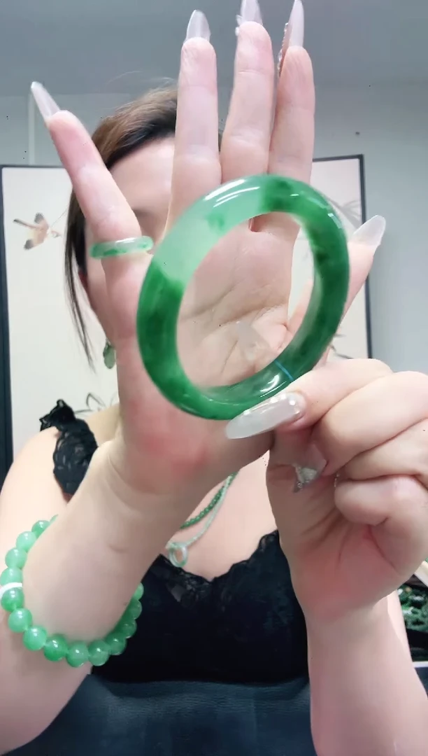 石英质玉（非洲翠）手镯未镶嵌/0951