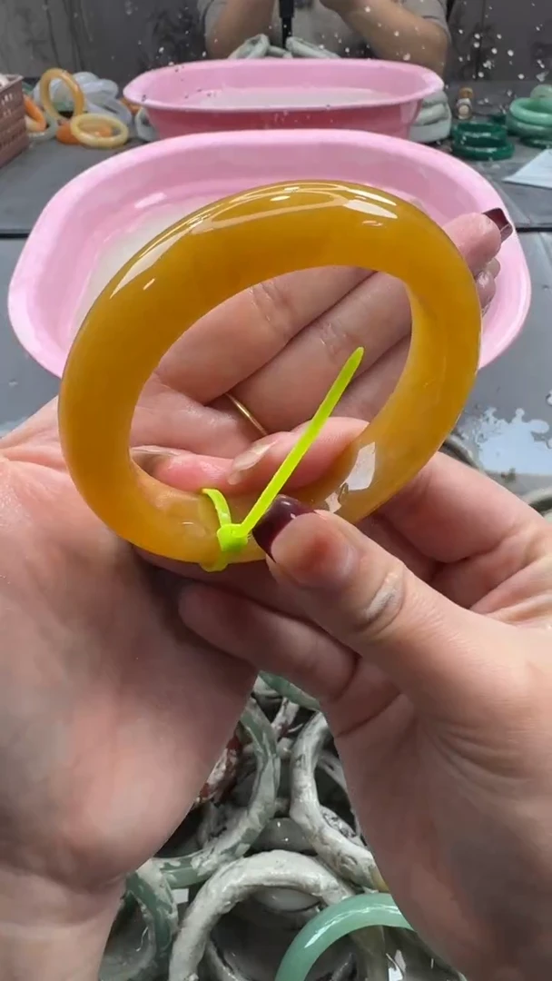 未镶嵌手镯石英质玉6
