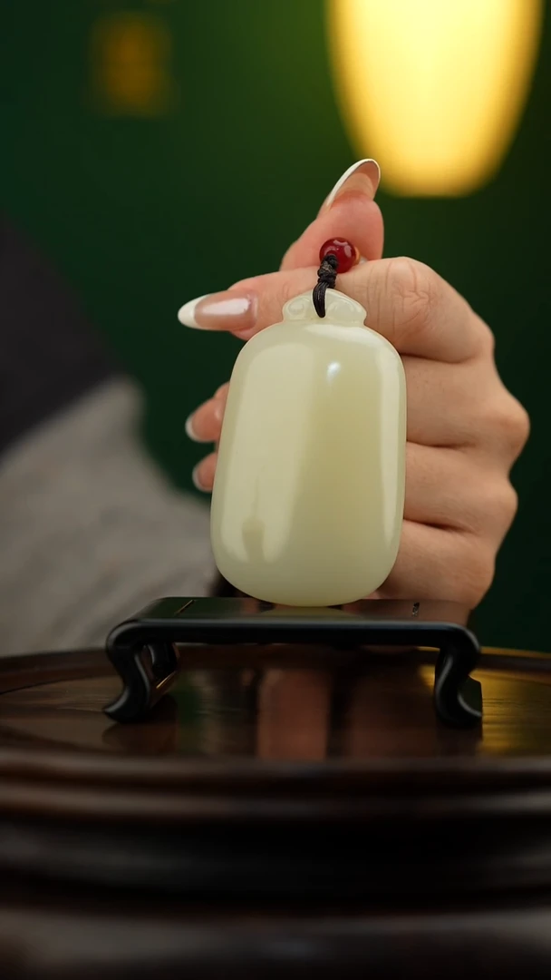 玉【无事牌】天然玉石手把件