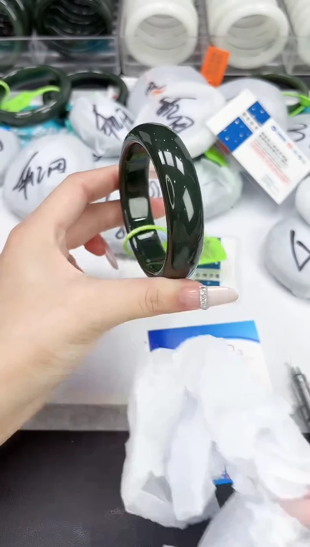 未镶嵌手镯和田玉9.30-170-61.62