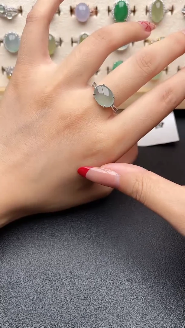 【闪购商品】翡翠戒指银S925镶嵌一物一证一礼盒