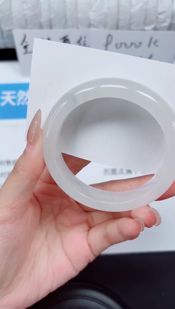 未镶嵌手镯石英质玉32-54b