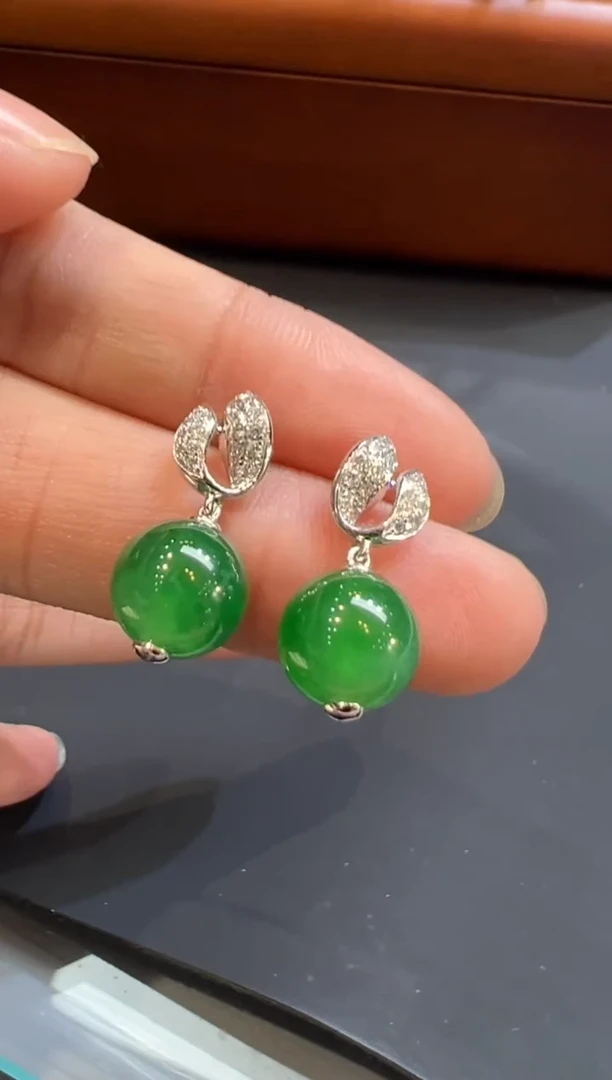 18K金镶嵌翡翠耳饰棉***?B294|69800
