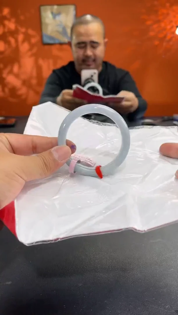 未镶嵌手镯翡翠21