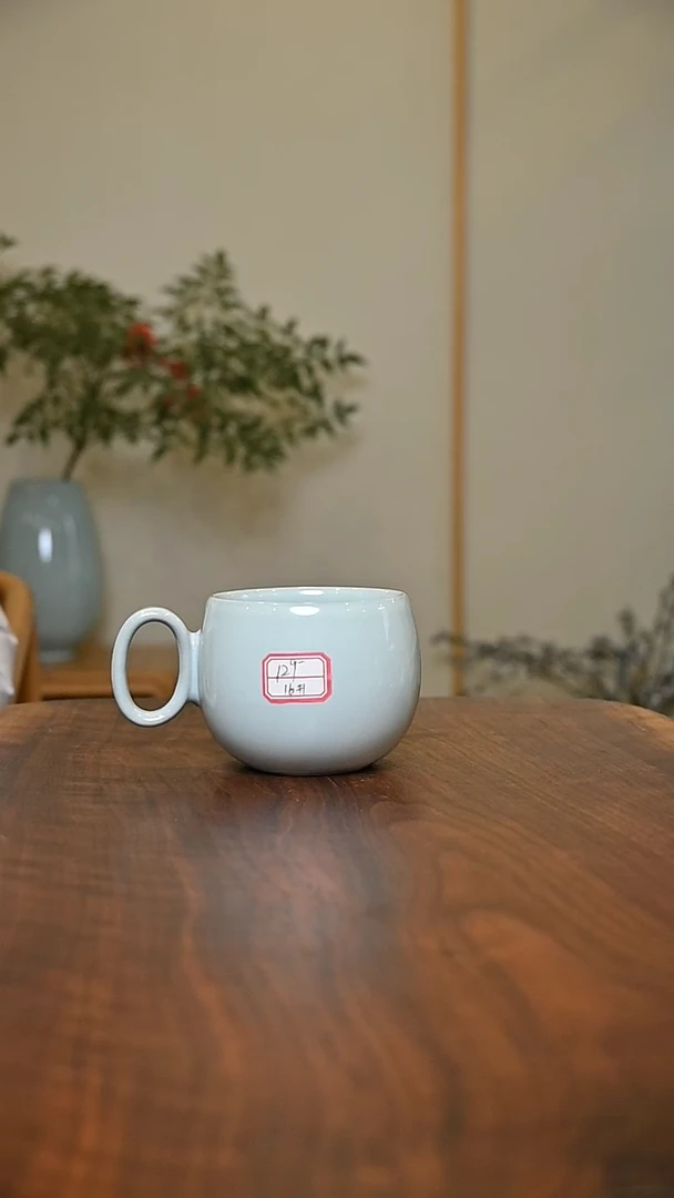 虚***者16#如意杯 卵青釉 微瑕