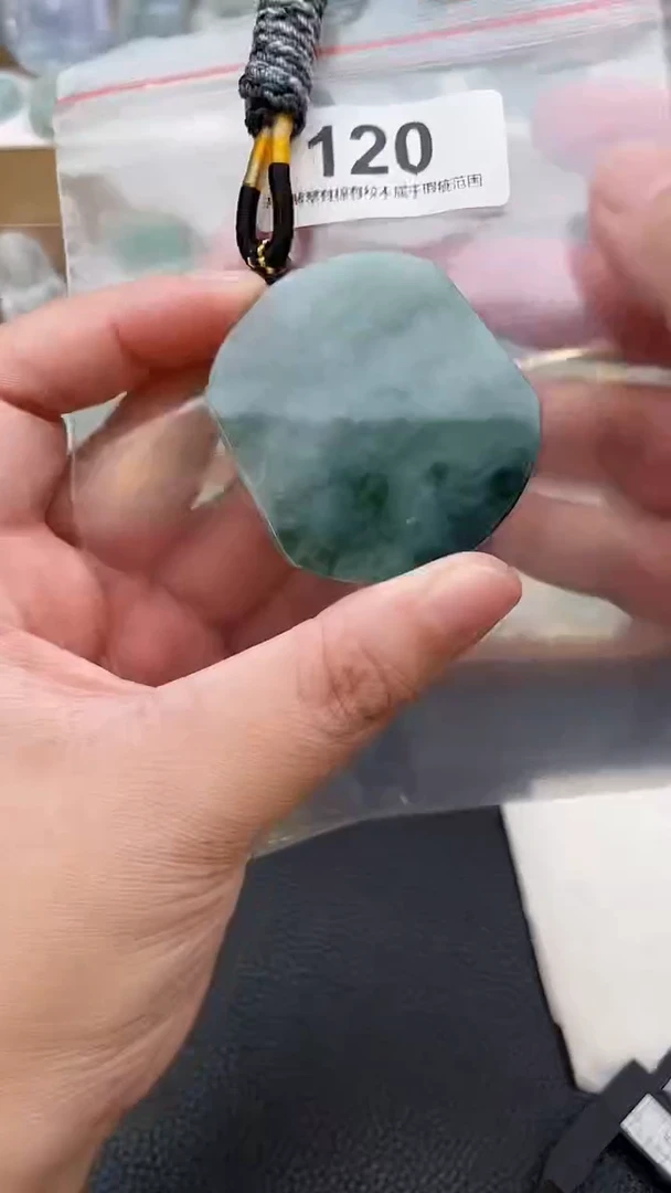 颈饰未镶嵌翡翠天然缅甸翡翠A货120