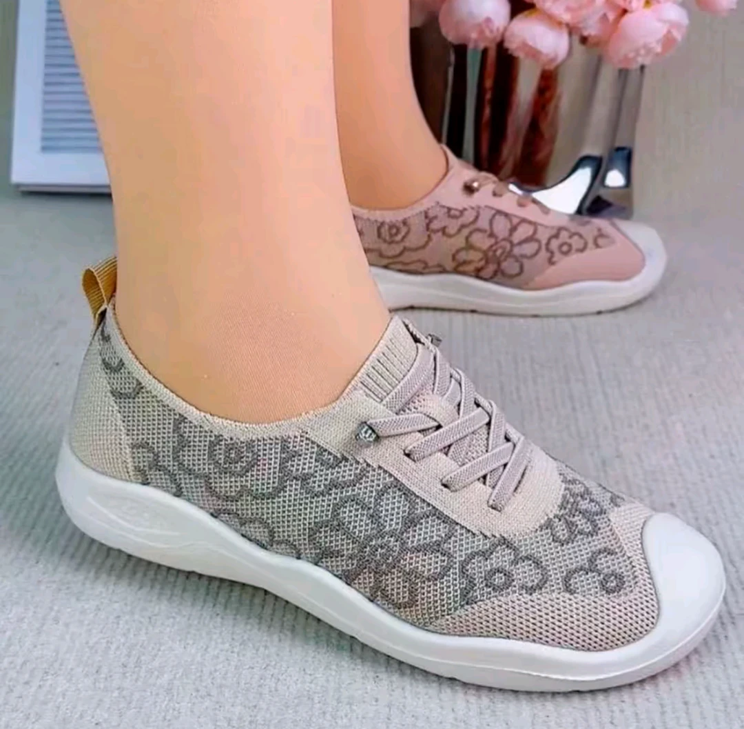 新款北京布鞋百搭妈妈舒适中老年软底防滑飞织单鞋透气女