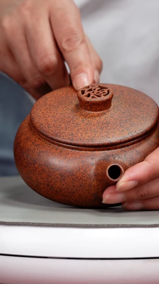茶壶紫砂顾建华天星泥柴烧空谷幽兰扁韵260CC