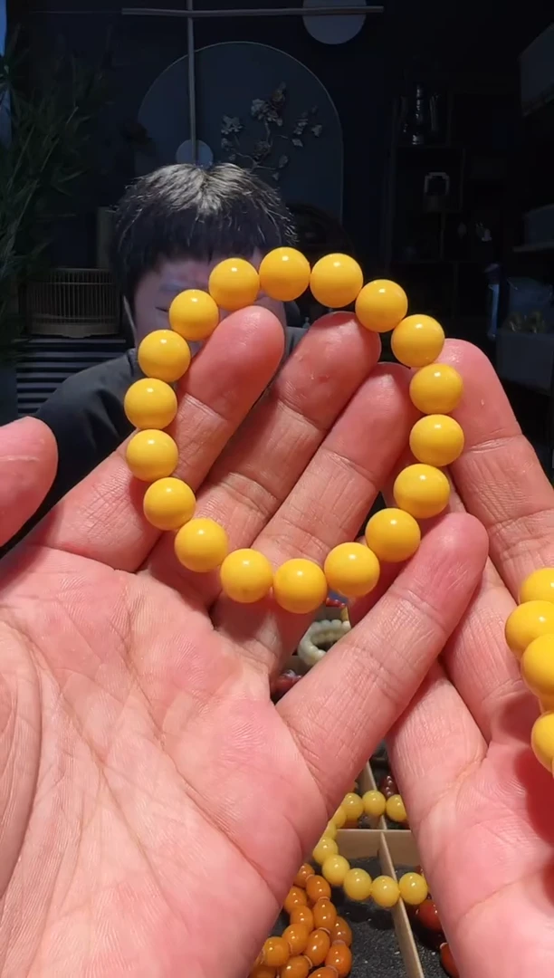 未镶嵌蜜蜡手链11+黄冠