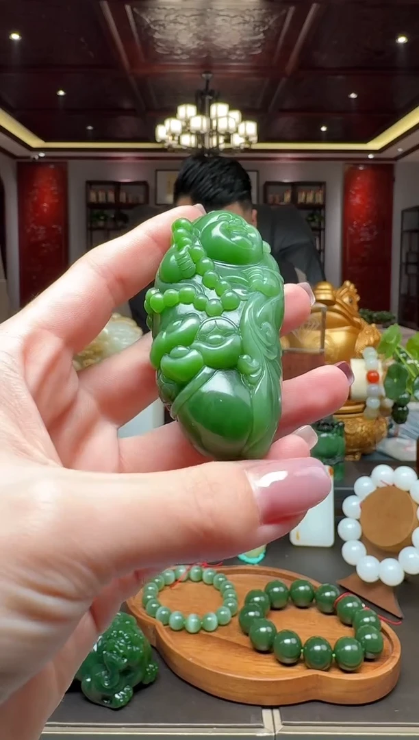 未镶嵌和田玉挂件by