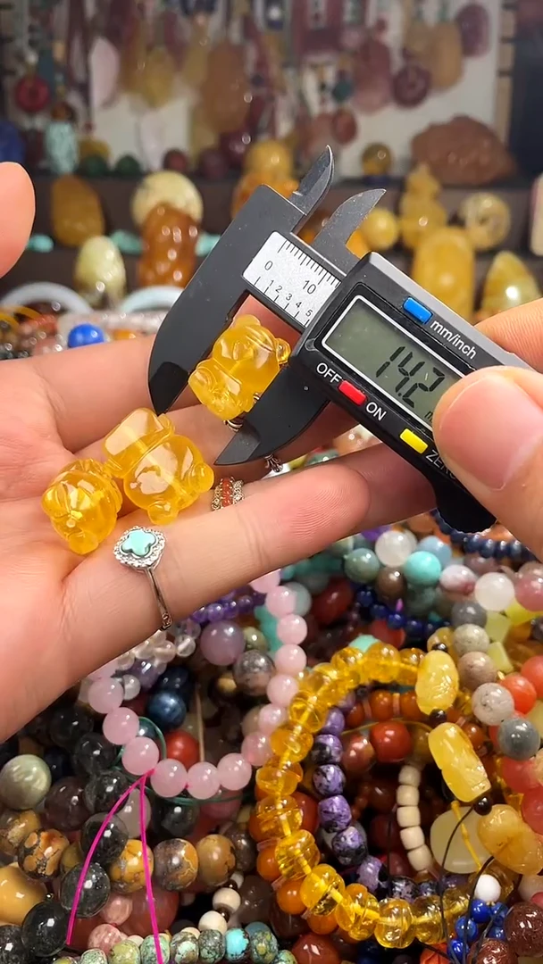 未镶嵌琥珀裸石(多样性发货只发一件)