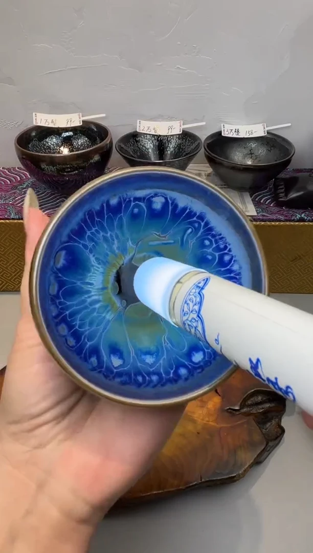 茶盏春申阁福利拍品-1只微瑕品蓝凤眼无足钵