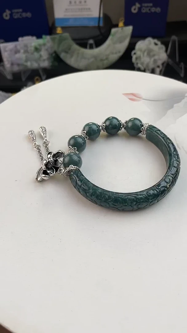 未镶嵌手链翡翠小*?手工定制默认微瑕主播介绍为准