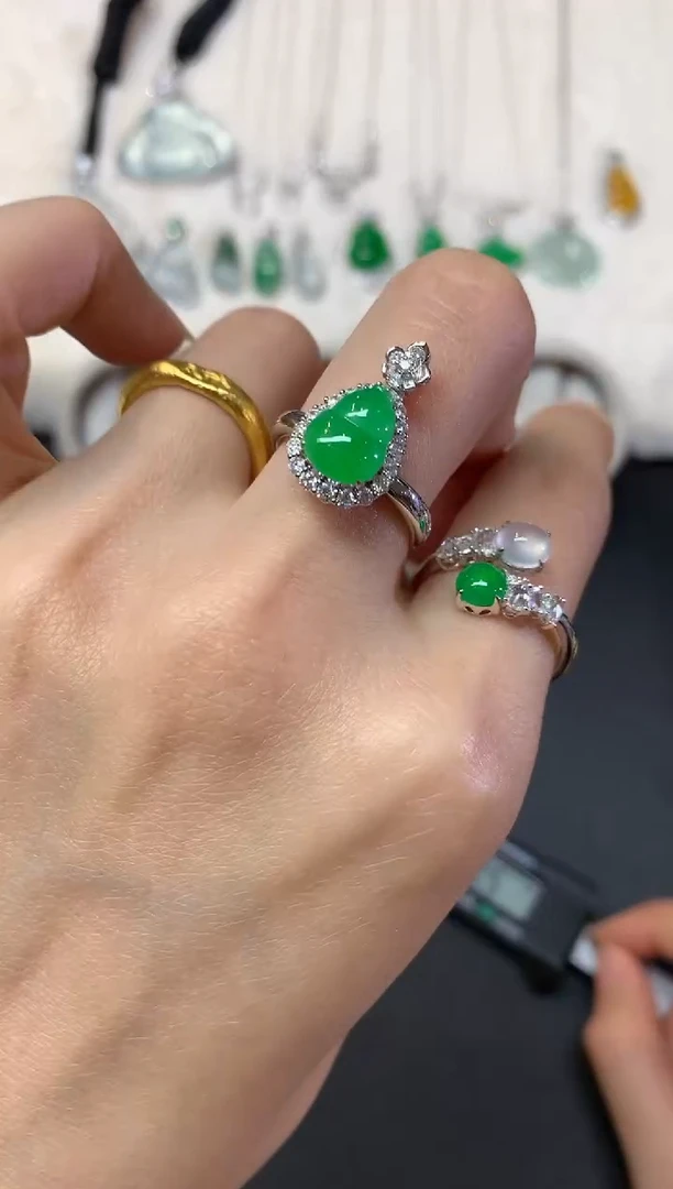 18K金镶嵌戒指翡翠W282|15000