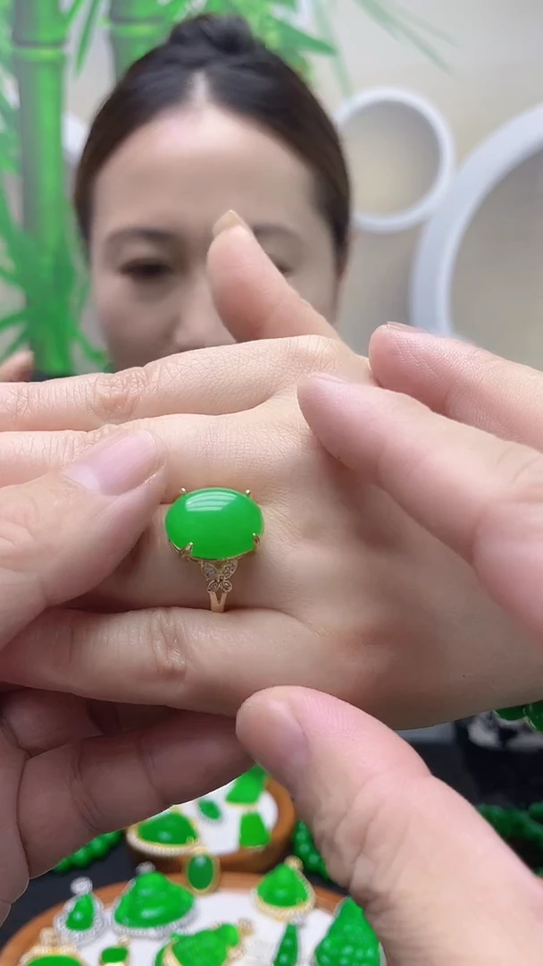 14K金镶嵌戒指翡翠J03