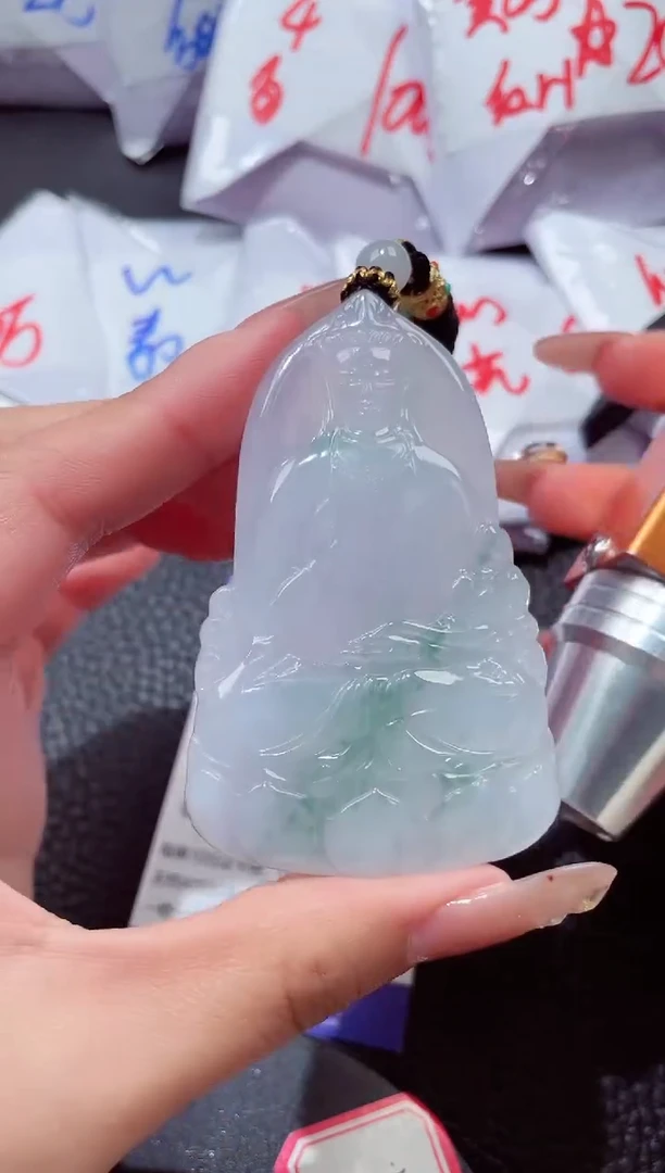 颈饰未镶嵌翡翠20260104