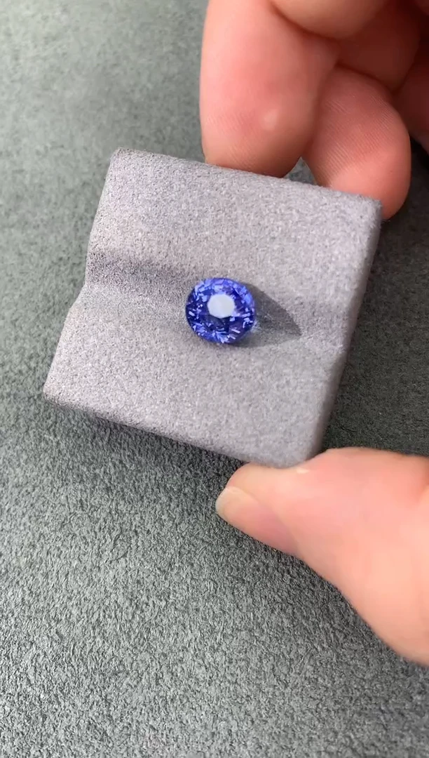 裸石蓝宝石矢车菊 3.61CT