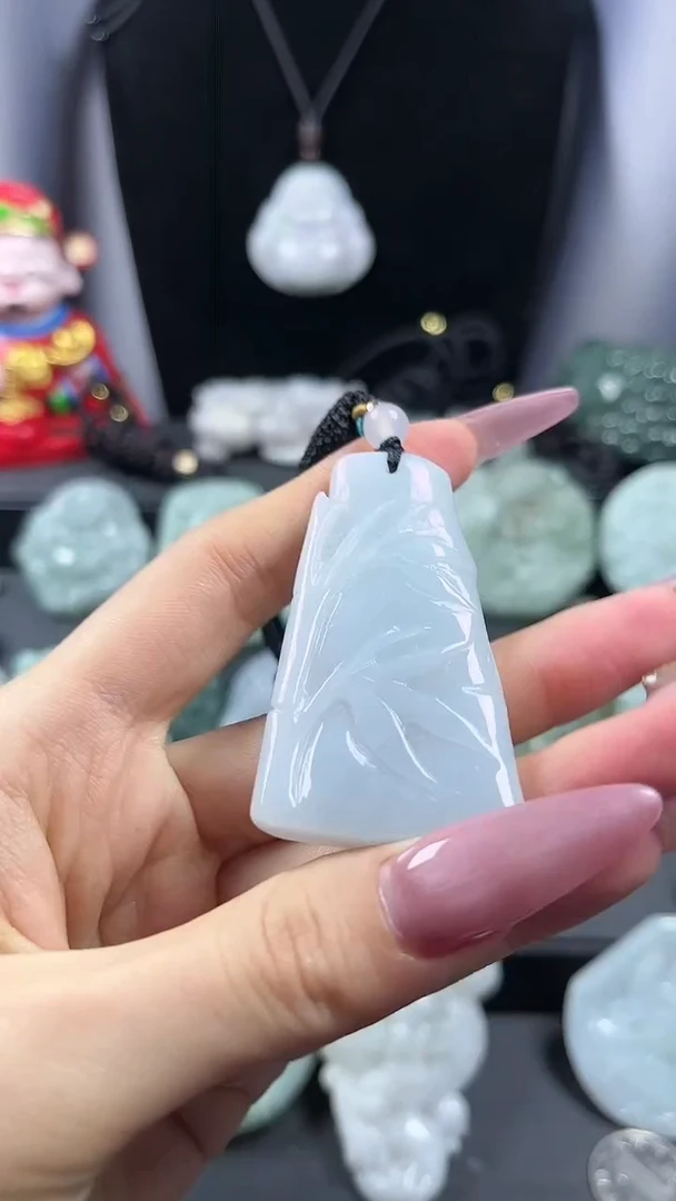 【闪购商品】翡翠颈饰未镶嵌竹节