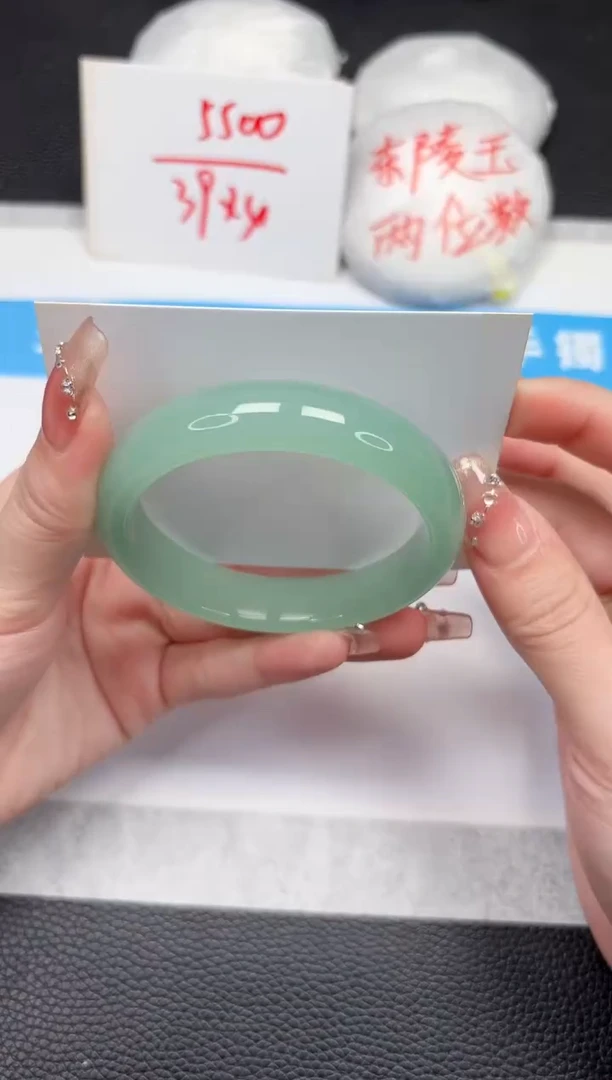 【闪购商品】石英质玉手镯未镶嵌197-58.2