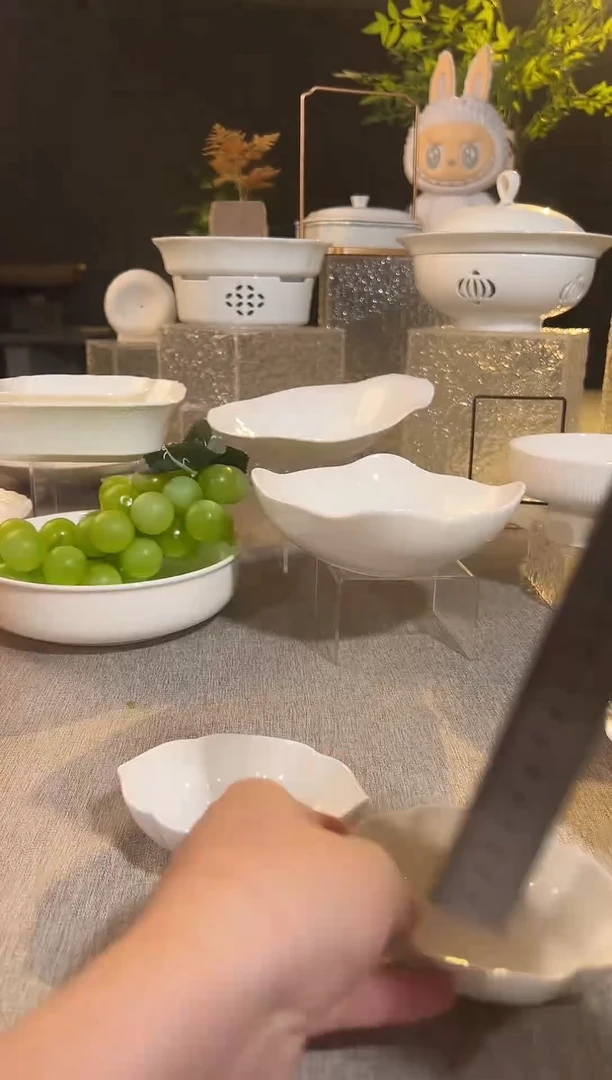 骨瓷2.5寸高温玉瓷·祥云蘸料碟拍一发二