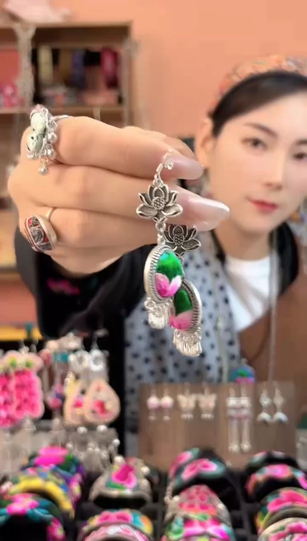 织绣艺枝独绣手工饰品432
