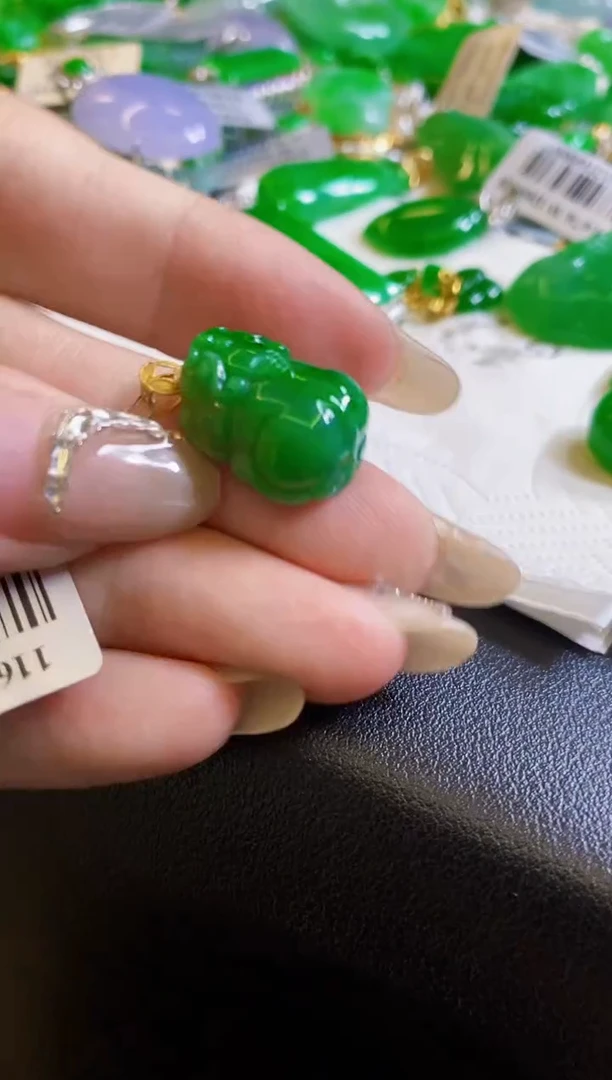 【闪购商品】定制翡翠18K金镶嵌貔貅