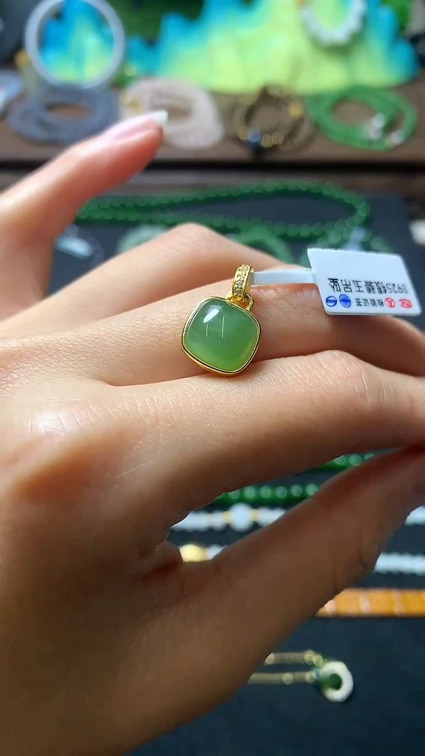 【闪购商品】和田玉颈饰银S925镶嵌吊坠