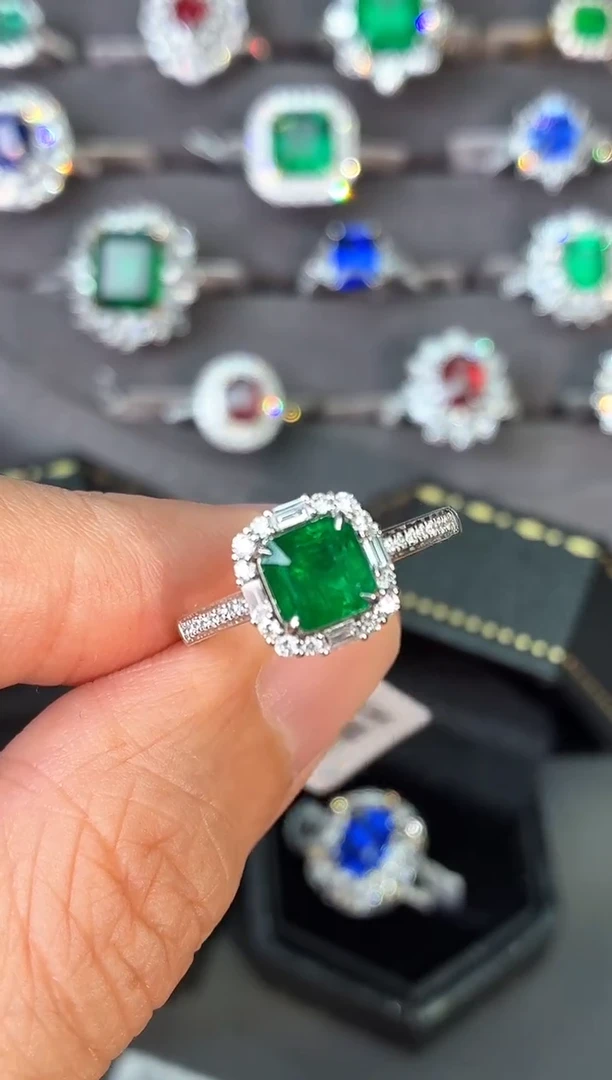 18K金镶嵌戒指祖母绿【闪购】1.46ct/七天鉴赏