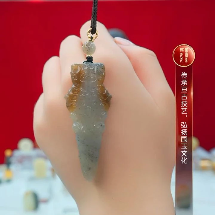 预售-新疆和田玉楼兰三色杵多样发发一件