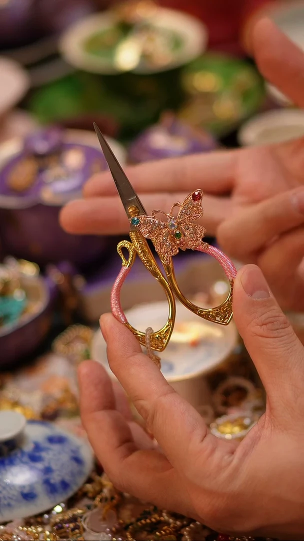 【闪购商品】摆件粉色编织蝴蝶剪刀