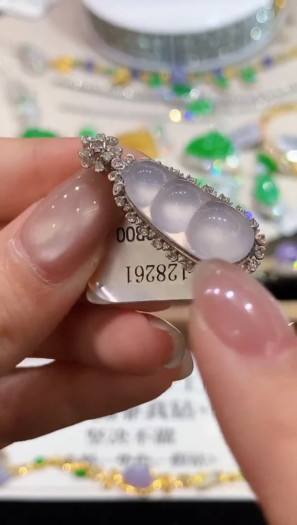 吊坠(赠链)18K金镶嵌翡翠YS多样性发其一