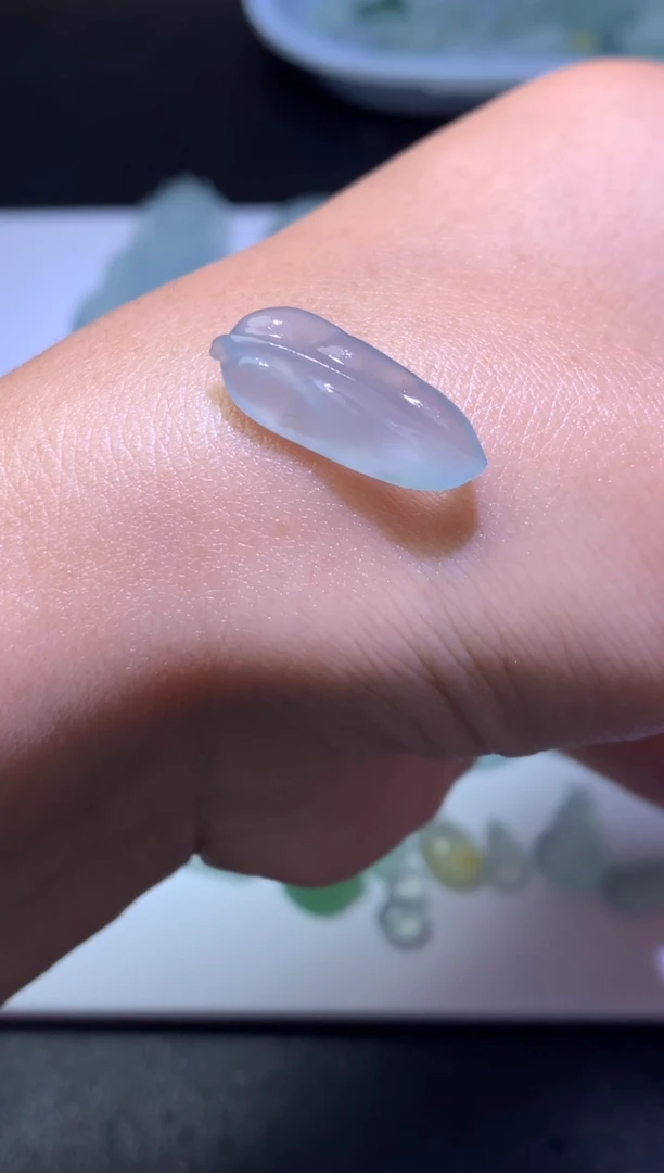 未镶嵌定制翡翠毛货