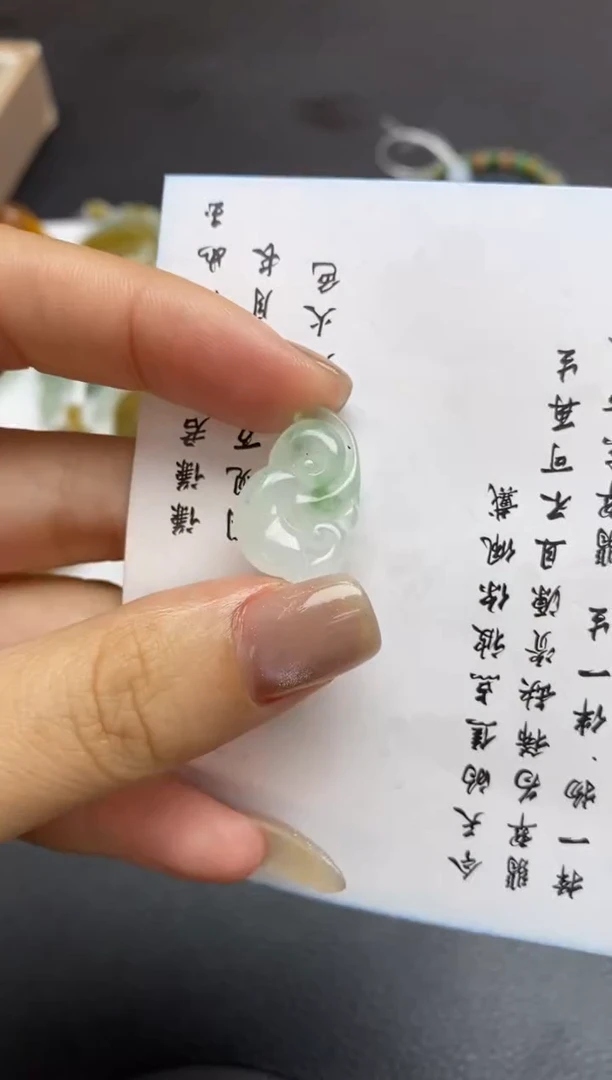 未镶嵌定制翡翠翡翠毛货~