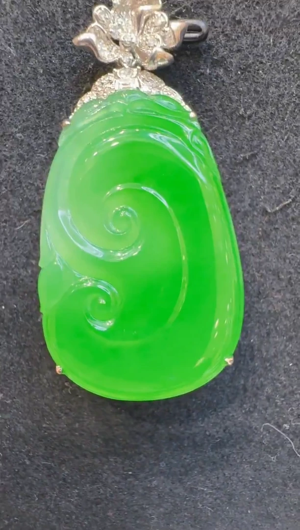 吊坠(不含链)18K金镶嵌翡翠多样性团购发一件