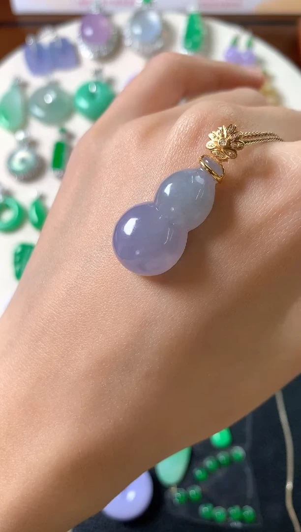 吊坠(赠链)18K金镶嵌翡翠吊坠