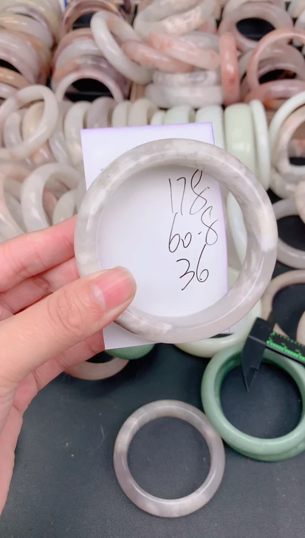 未镶嵌手镯石英质玉178