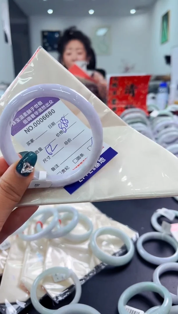 翡翠手镯未镶嵌天然缅甸A货翡翠