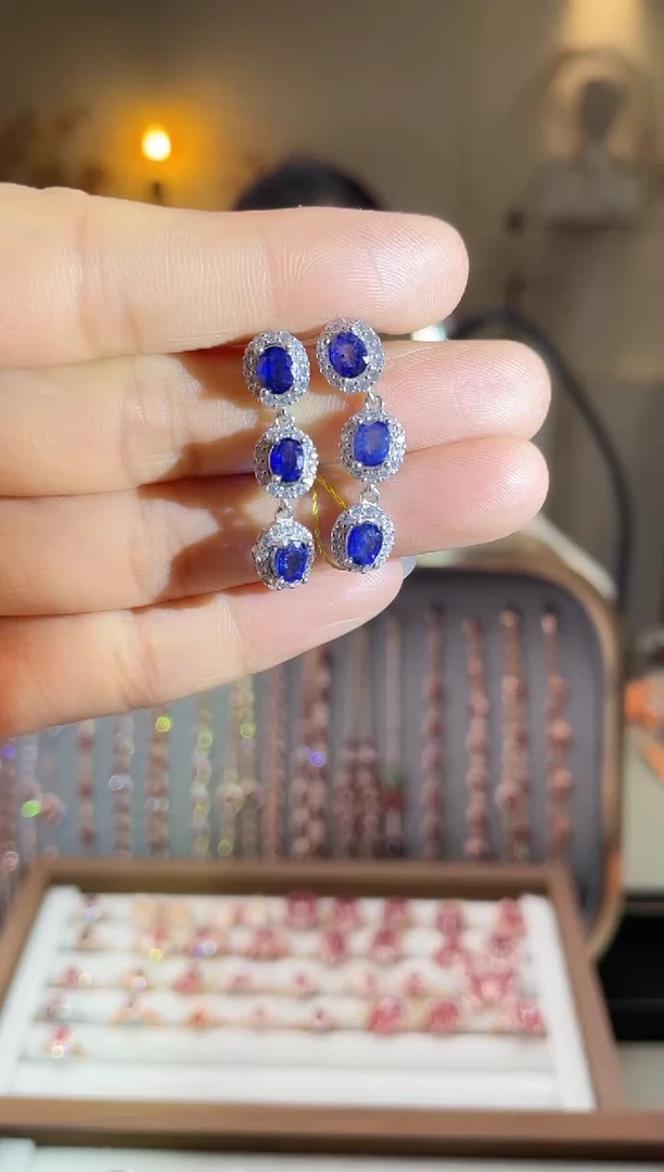 耳饰蓝宝石银S925镶嵌耳饰