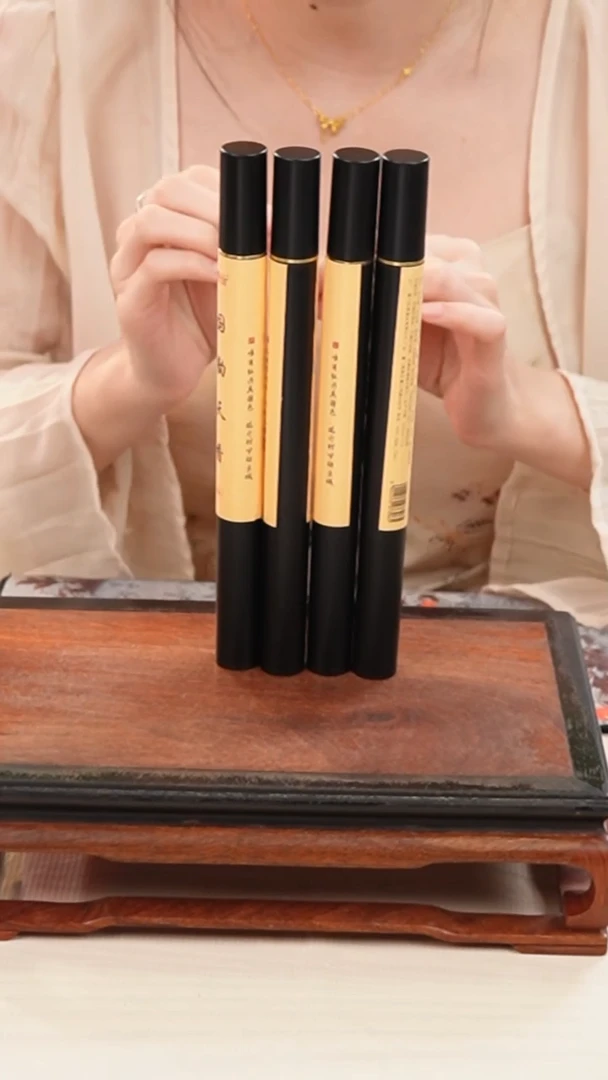 1国韵天香10克*4管+莲花三宝