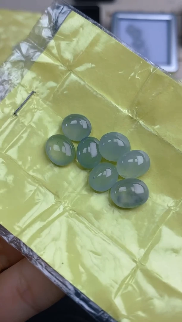 定制翡翠未镶嵌天然翡翠蛋面66