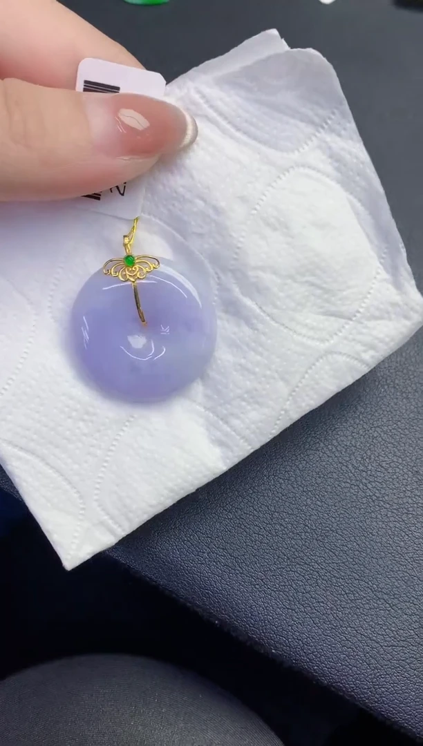 颈饰18K金镶嵌翡翠缅甸天然翡翠A货