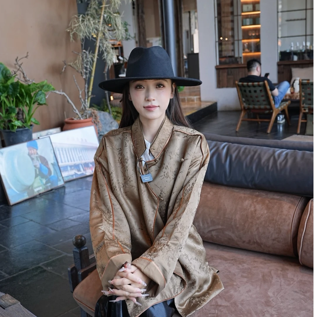 蕃澜颂康BholaSoKhang新款经典长袖上衣