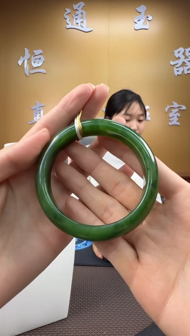 颈饰未镶嵌和田玉手镯59